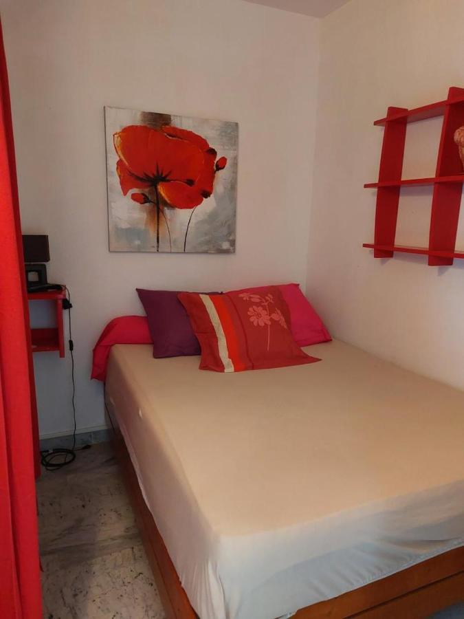 Ajaccio Vue Imprenable Appt 3 P Pour 4 Ou 5 Personnes Sanguinaires 300m Plages Et Merpersonnes Apartment *